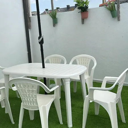 Piso Con Terraza Y Garaje A Un Paso De La Playa De Tapia